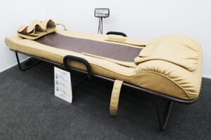 France Bed フランスベッド スリーミ―ローラー 2122 マッサージベッド チェア パイプ台 二つ折り　80000